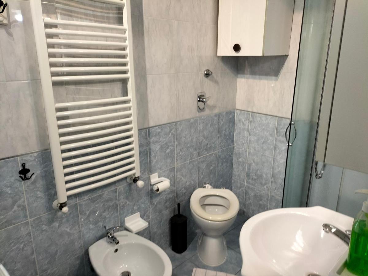 Affitti Brevi Ferrera Monolocale Ferrera 20 Minuti Da Rho Fiera E San Siro Apartment Bareggio Exterior foto