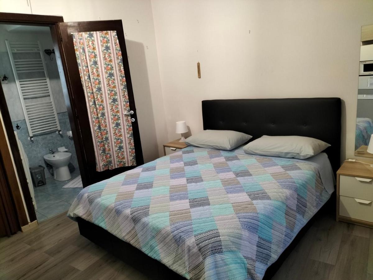Affitti Brevi Ferrera Monolocale Ferrera 20 Minuti Da Rho Fiera E San Siro Apartment Bareggio Exterior foto