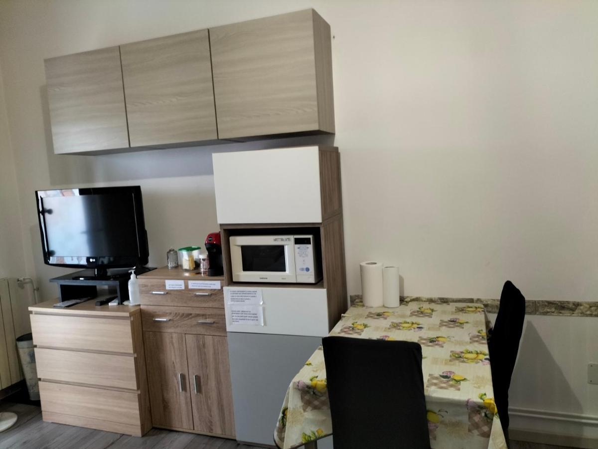 Affitti Brevi Ferrera Monolocale Ferrera 20 Minuti Da Rho Fiera E San Siro Apartment Bareggio Exterior foto